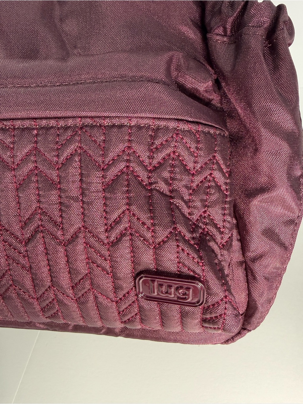 LUG Orbit Mini adjustable backpack Shimmer Wine Burgundy Purple - Picture 13 of 16